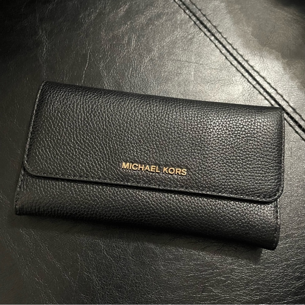 Michael Kors Black Leather Wallet - Picture 3 of 10